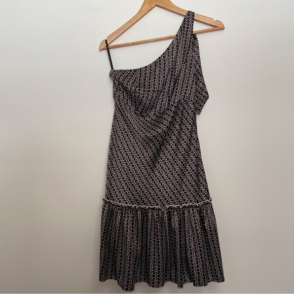 GORGEOUS Serena dress one shoulder silky dresses black cream white size 3 lightw - Picture 14 of 14